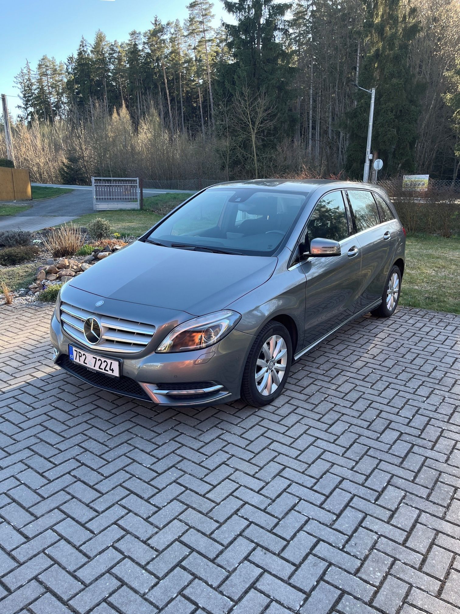 Mercedes-Benz Třídy B, Mercedes B 180 CDI 1,8 - fotka 2