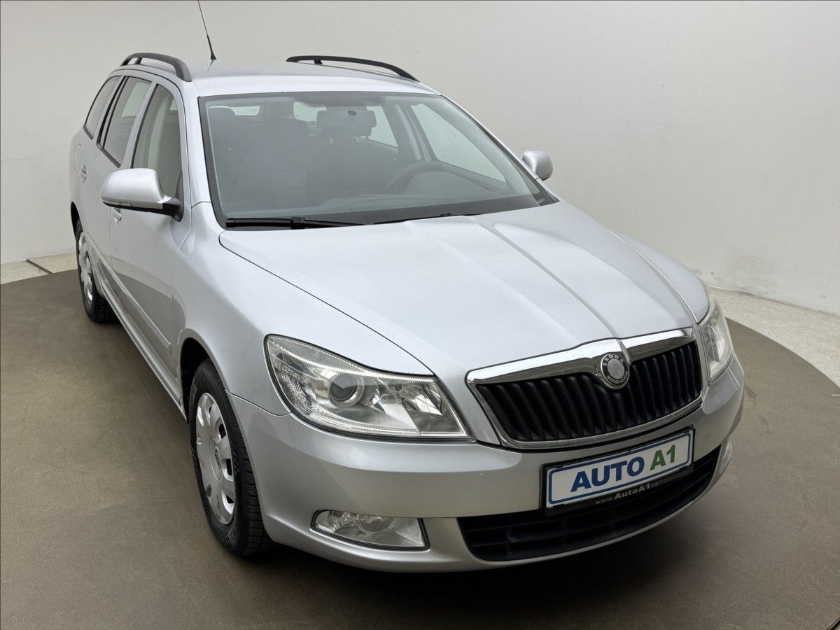 Škoda Octavia, 1,6 TDi 77kW KLIMATIZACE SWING - fotka 3