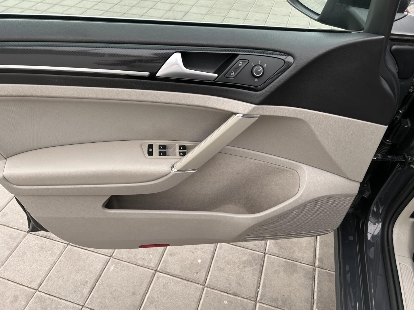 Volkswagen Golf Variant, 1.6TDI 77kW Highline - fotka 6