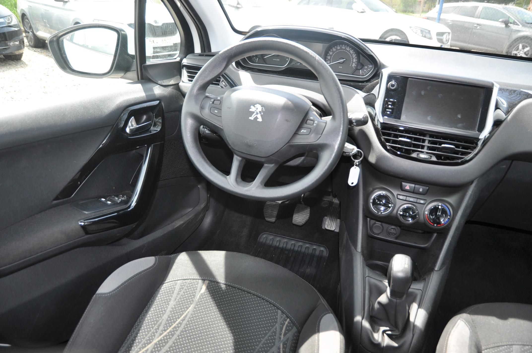 Peugeot 208, 1.6HDi 55kW - fotka 5