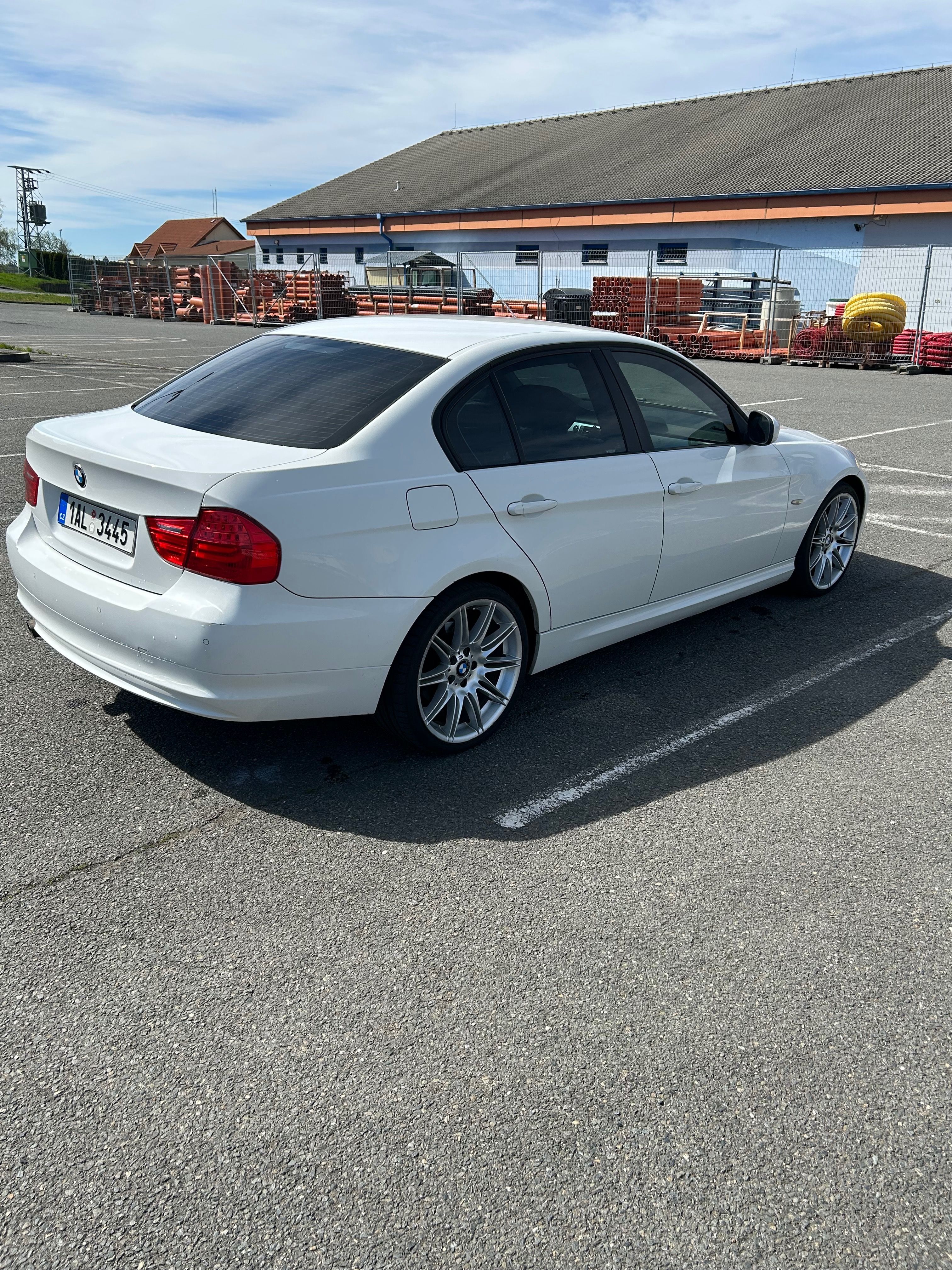 BMW Řada 3, 318D 105kw Chip126kw 2.majitel - fotka 5