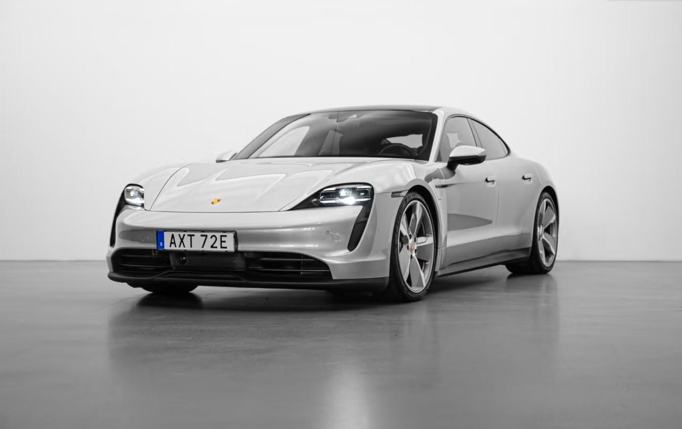 Porsche Taycan, DD Base Vzd. odpružení Pano.
