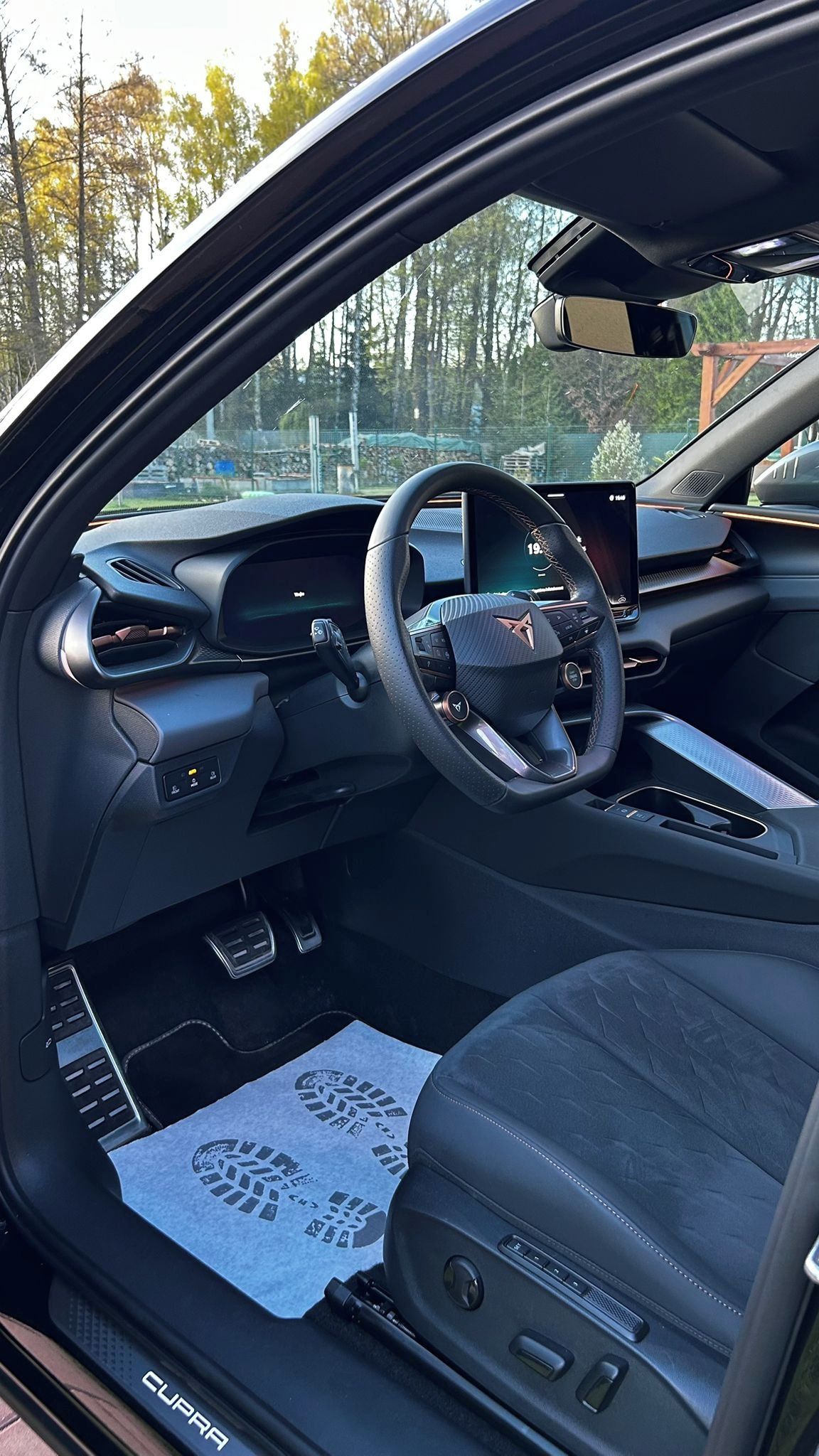 Cupra Terramar, 1.5 eTsi 110kw DSG 14000km - fotka 6