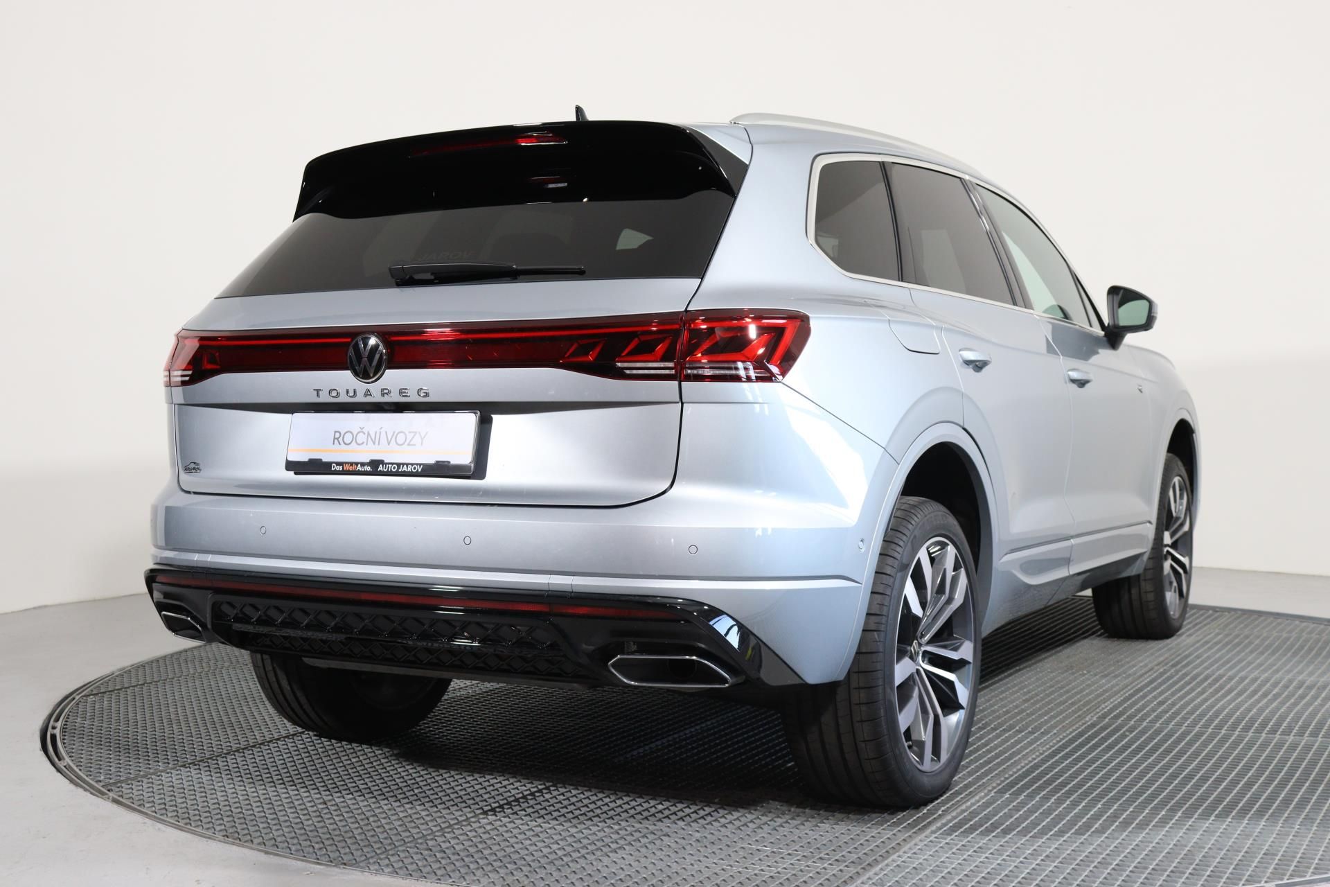 Volkswagen Touareg, R-LINE V6 3,0 TDI 4MOTION - fotka 2