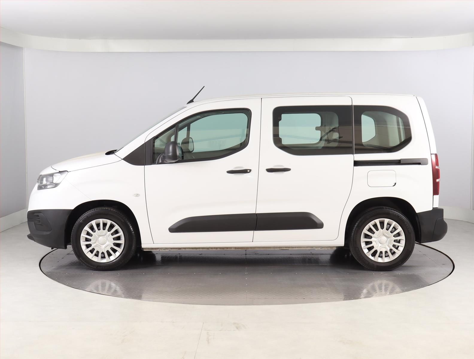 Toyota Proace City Verso, 1.5 D-4D, 5Míst, Klima, ČR - fotka 3