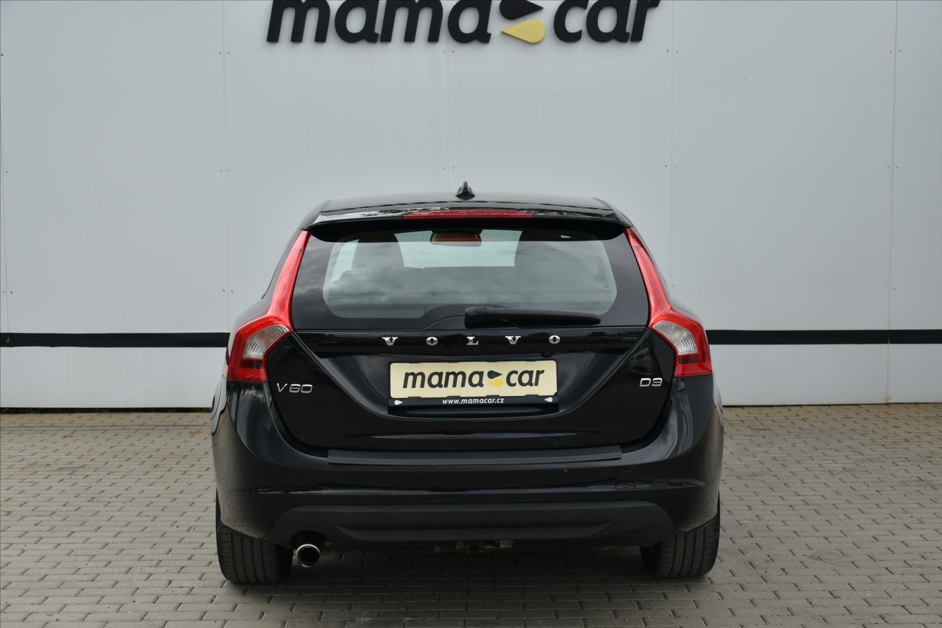 Volvo V60, D3 120kW SERVISNÍ KNIHA TAŽNÉ - fotka 6