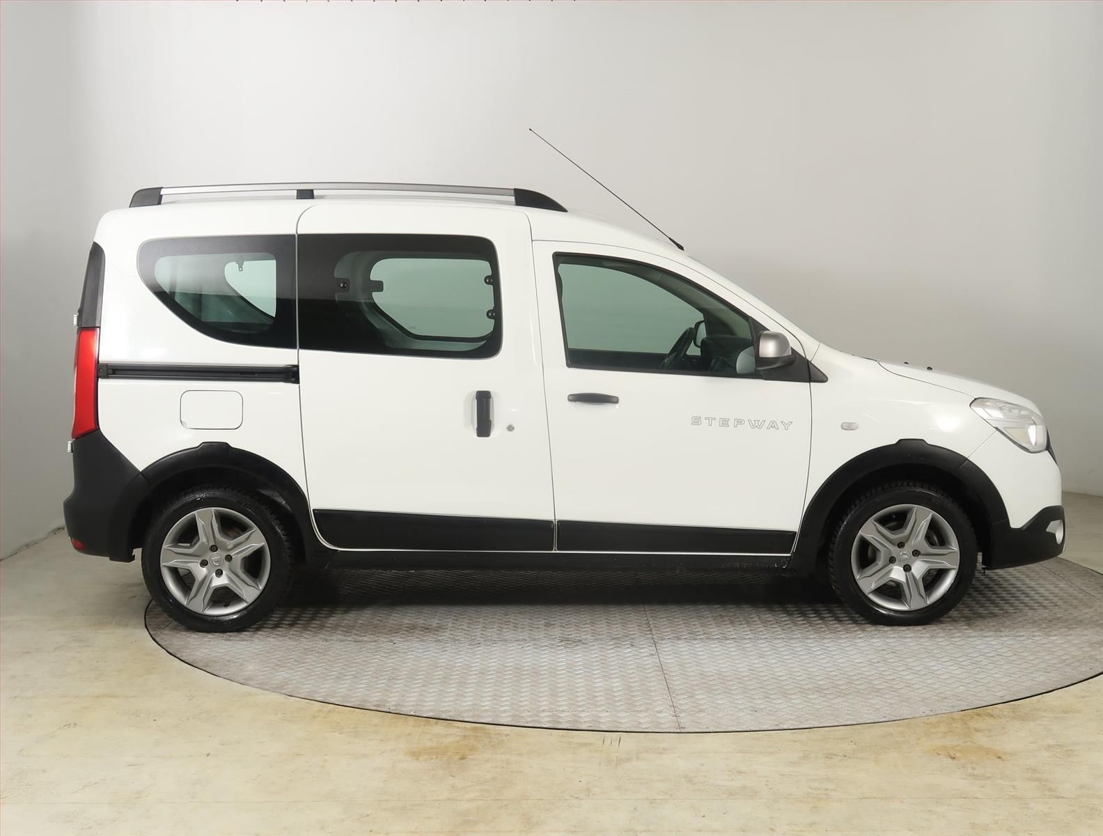 Dacia Dokker, 1.2 TCe, Stepway, 5Míst, Klima - fotka 6