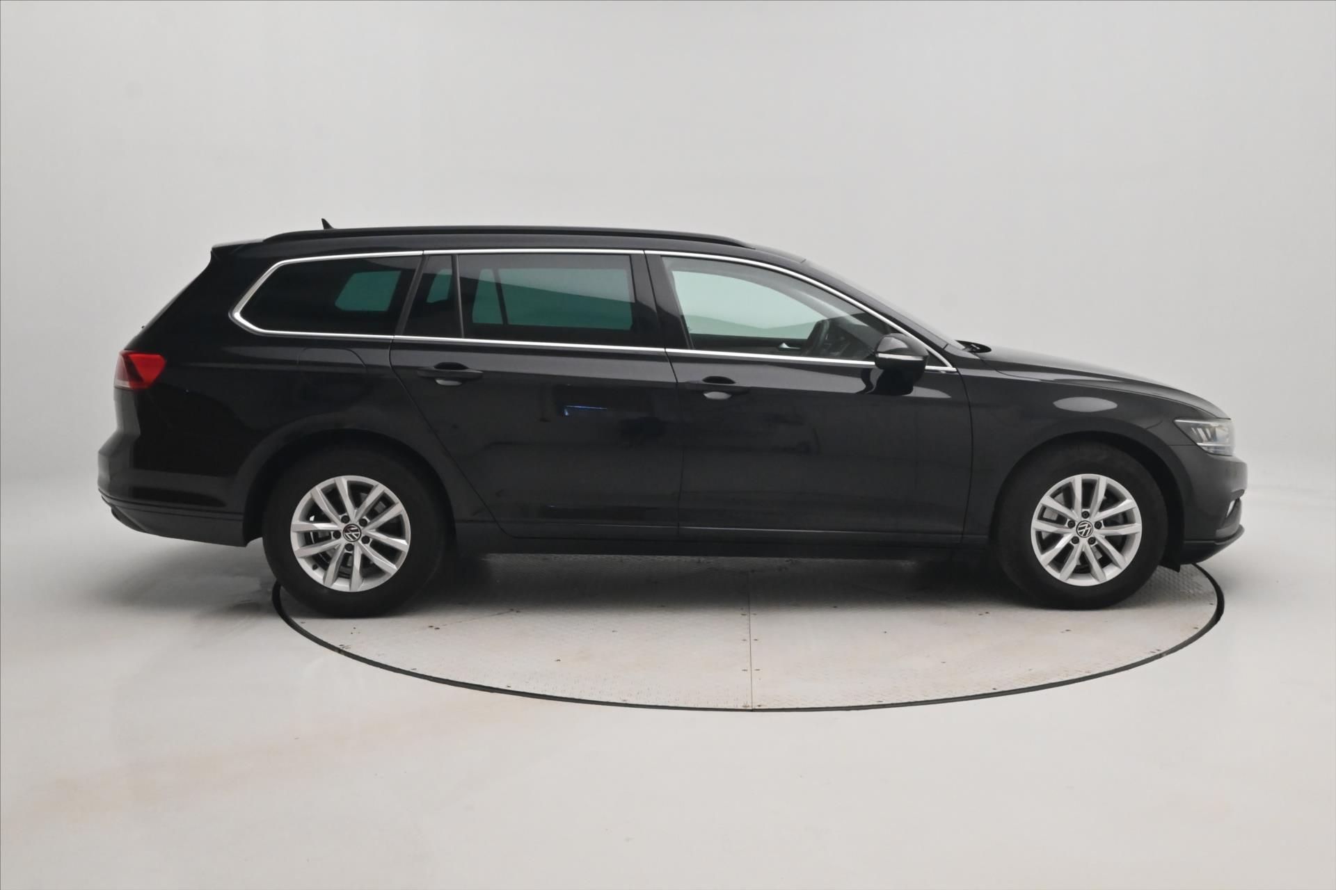 Volkswagen Passat, 2,0 TDI 110KW DSG BUSINESS VŮZ - fotka 4