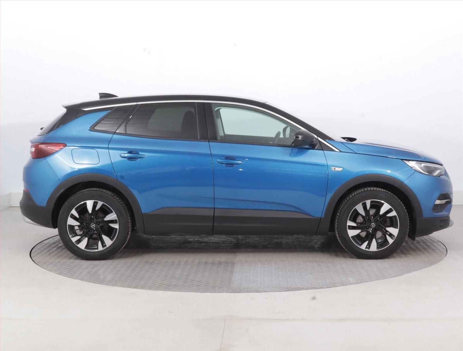 Opel Grandland X, 1.5 CDTI, Ultimate, Automat - fotka 6