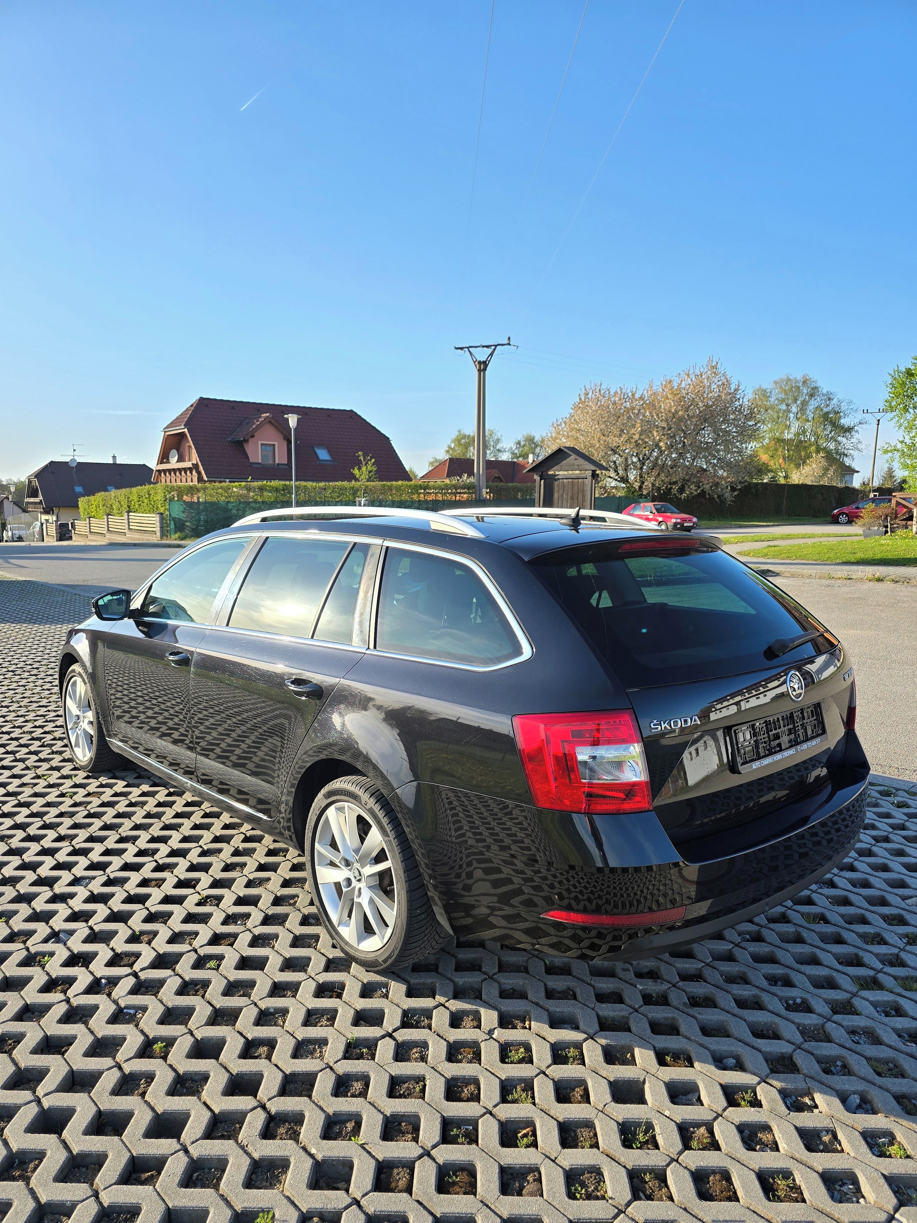 Škoda Octavia, 1.4 TSI Combi Style - fotka 5