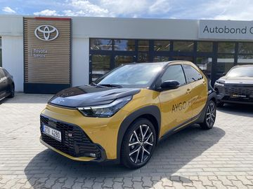1.5 HEV GR SPORT + zimní pneu