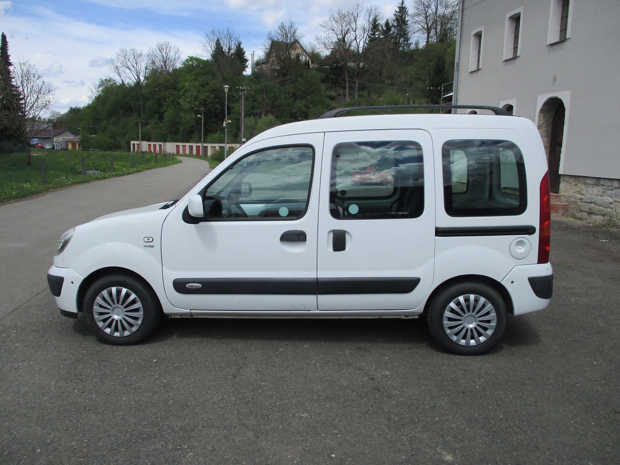 Renault Kangoo, 1.6 - 5 míst, Automat - fotka 2