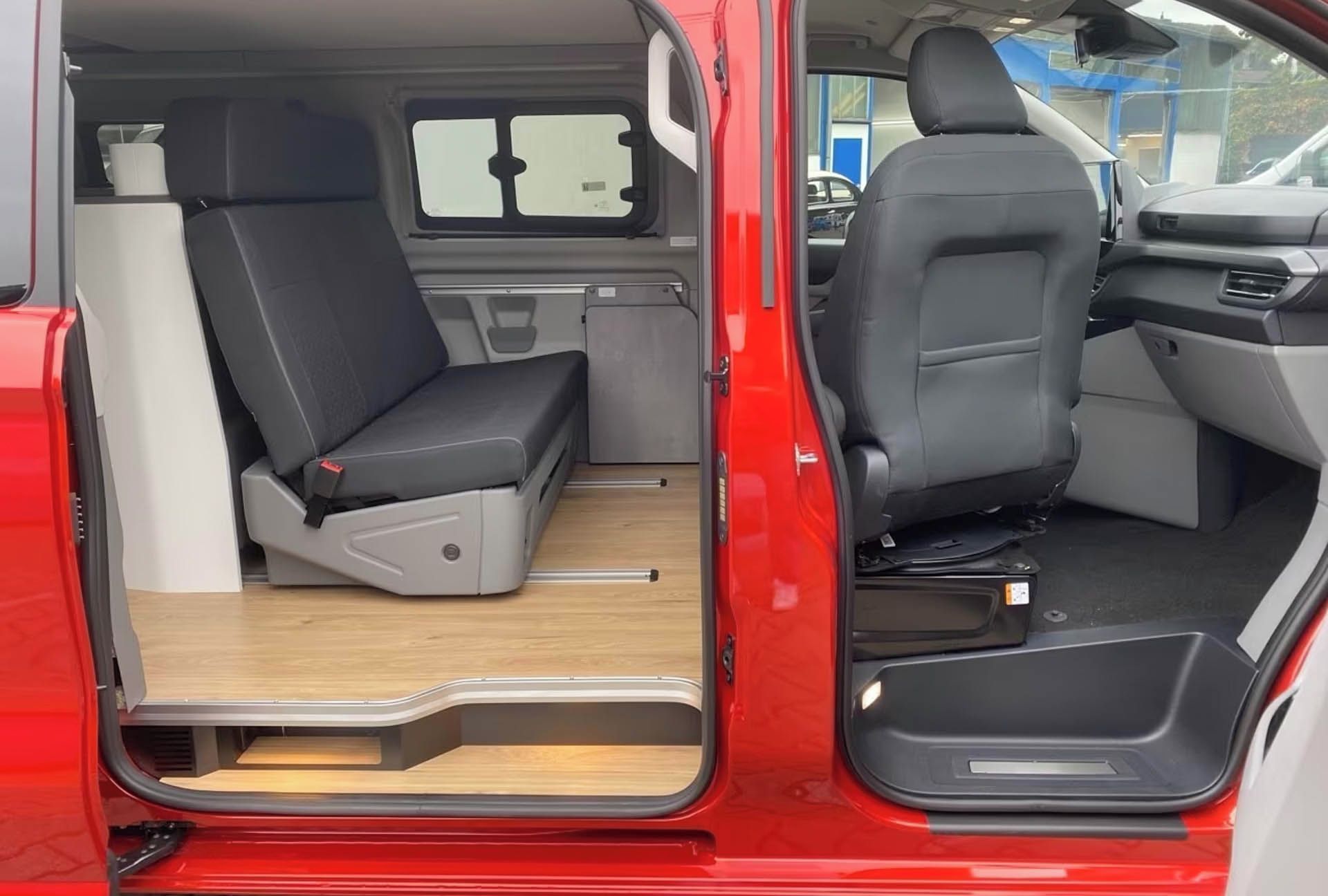 Ford Tourneo Custom, Nugget 320 L1 Manual - fotka 5