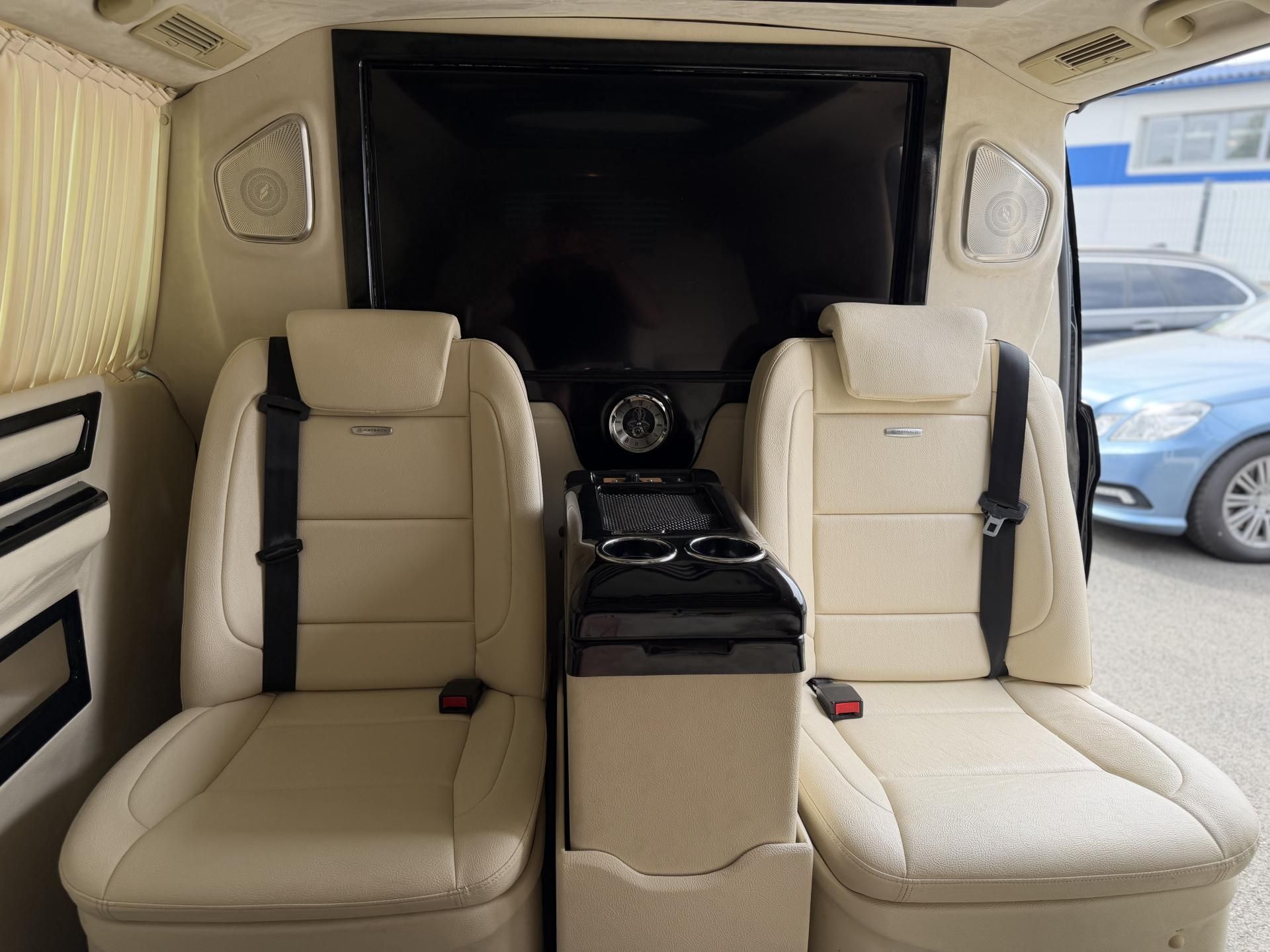 Mercedes-Benz Vito, Maybach Edition - fotka 5