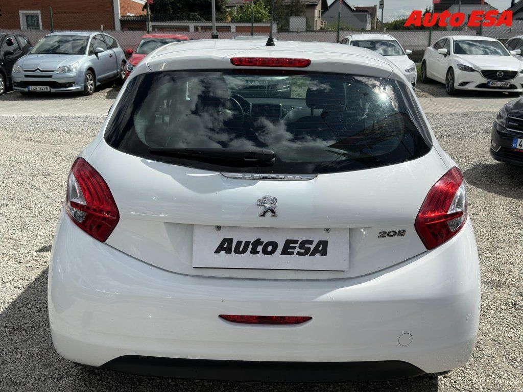 Peugeot 208, 1.2PT - fotka 5