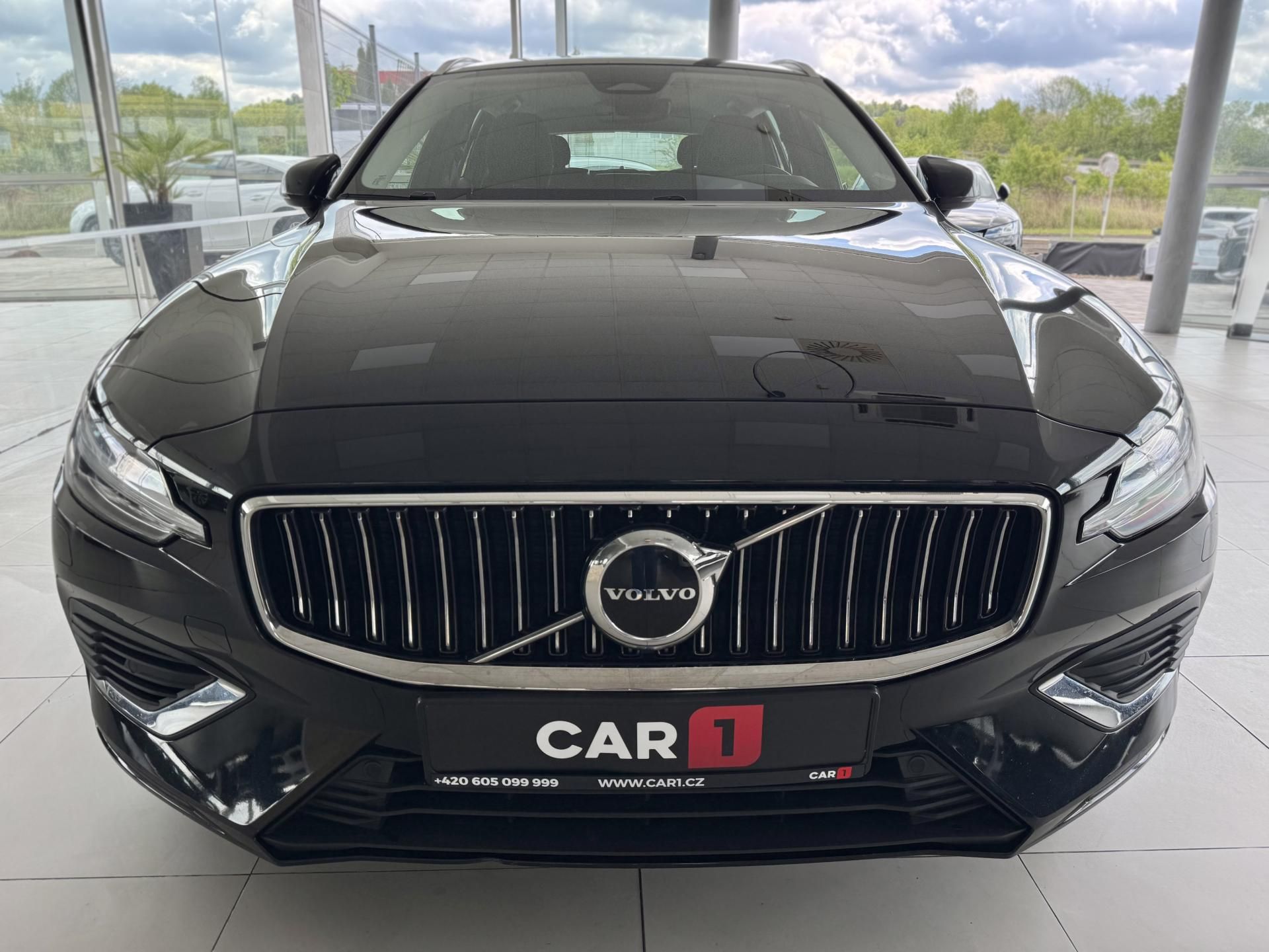 Volvo V60, T6 AWD Recharge*KeyLes*DPH - fotka 3