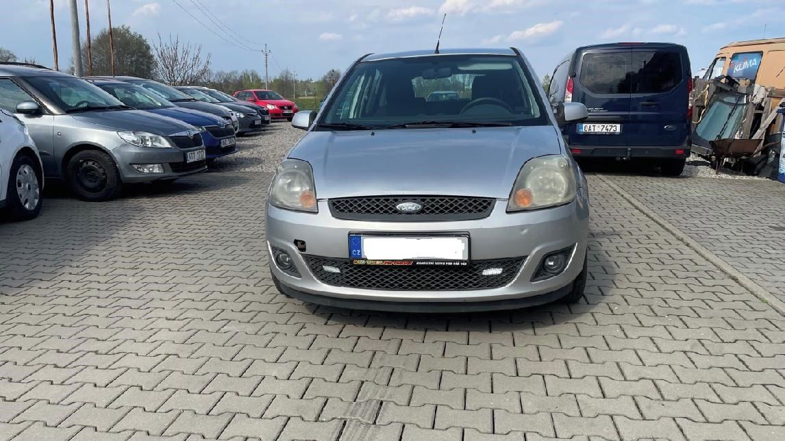Ford Fiesta, 1.3i 51KW // AC // VYH.SKLO // - fotka 3