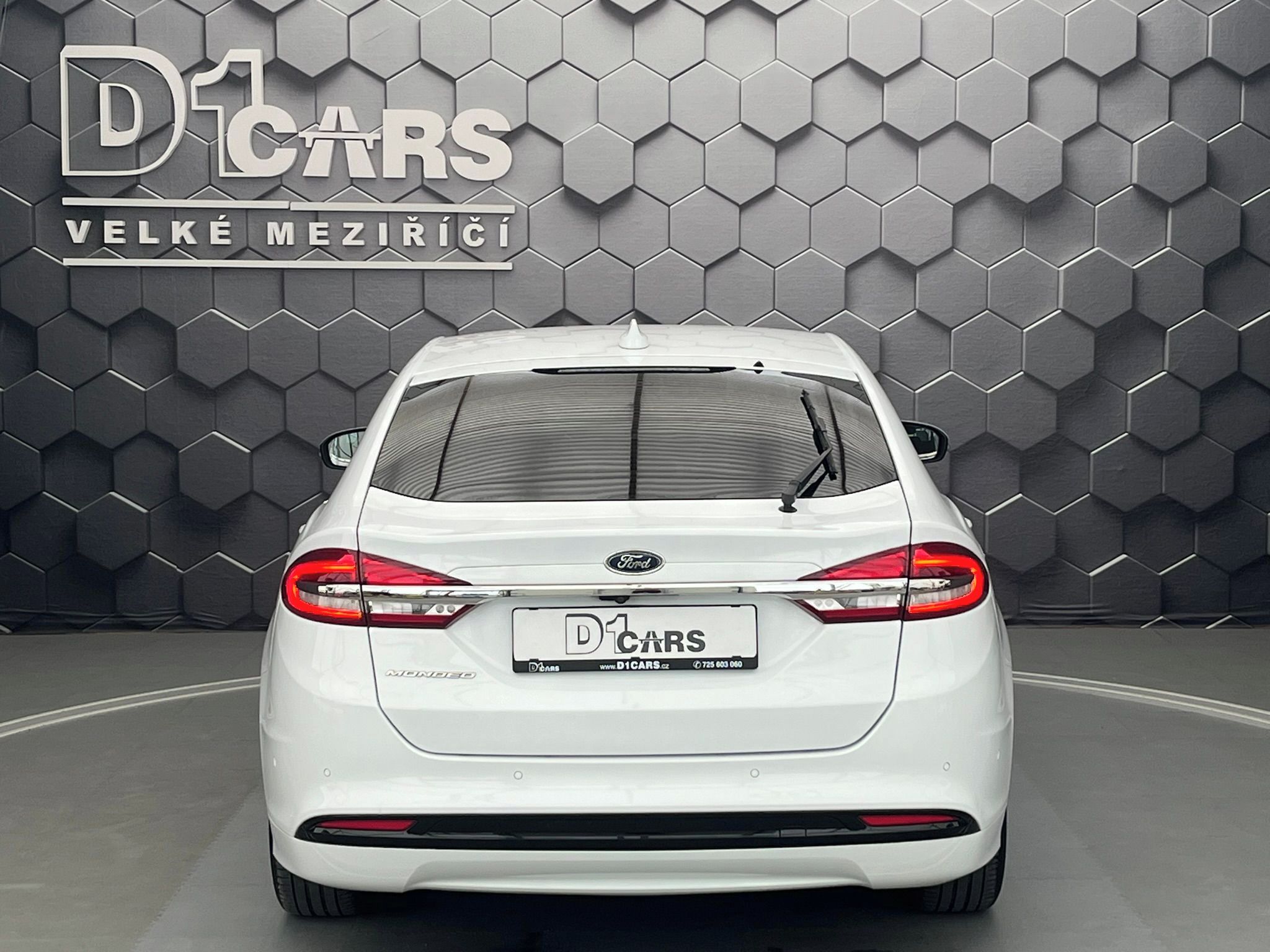 Ford Mondeo, 2,0 Titanium LED Dynamic - fotka 3