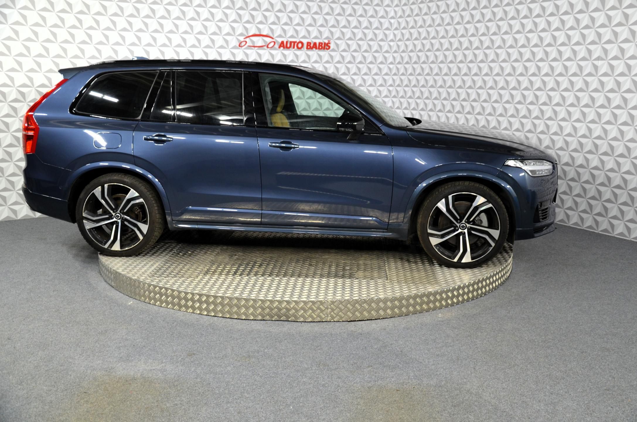 Volvo XC90, T8 PHEV Ultra Dark AWD AT - fotka 4