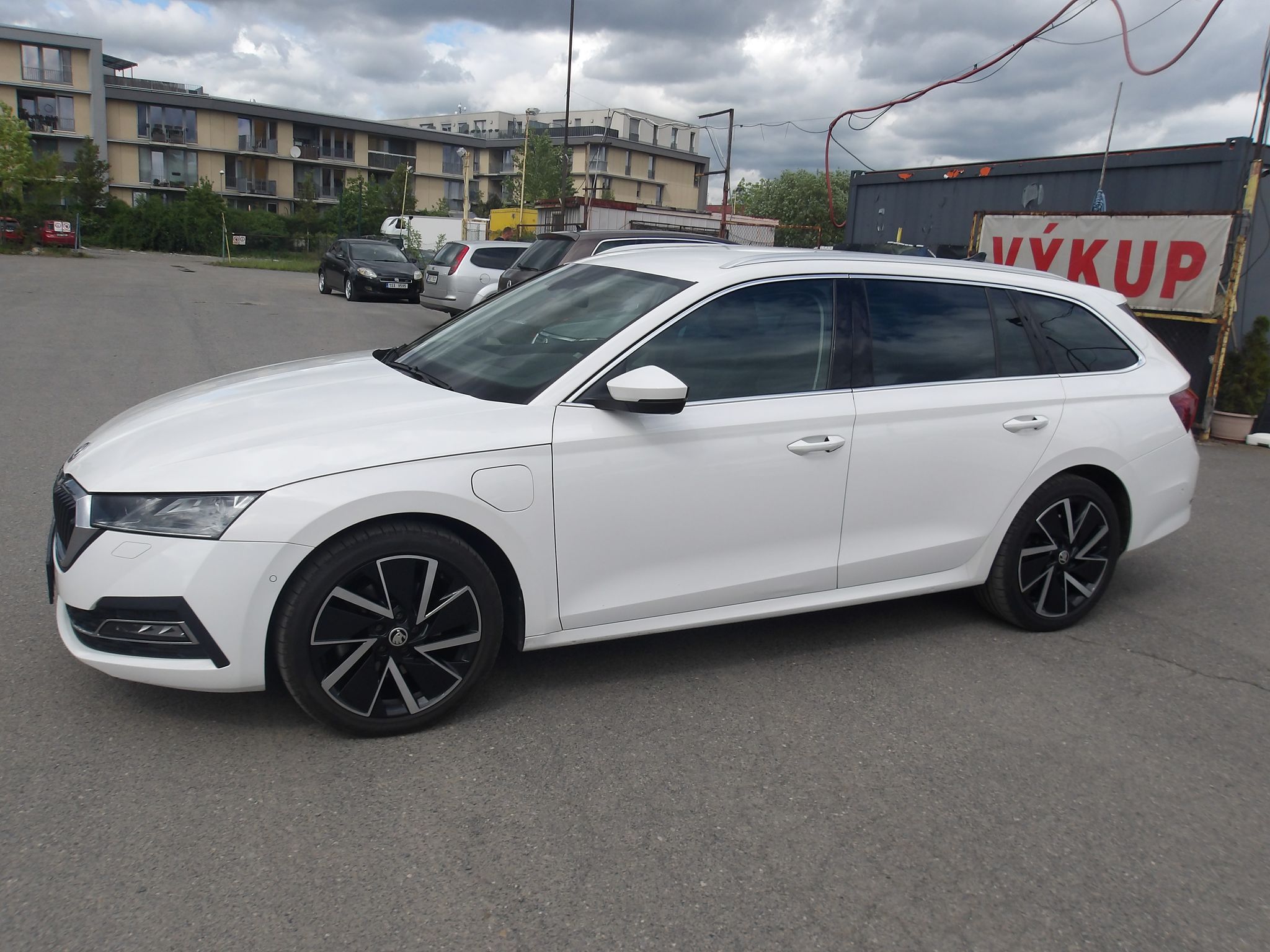 Škoda Octavia, 1,4TSi BA+EL ČR ! MAX.VÝBAVA ! - fotka 4