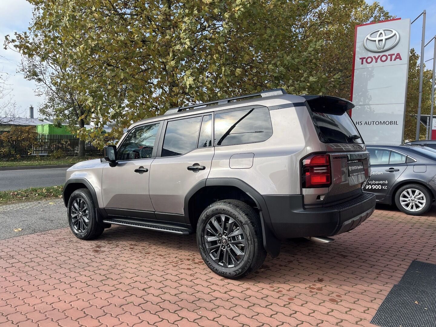 Toyota Land Cruiser, 2,8L MHEV 8AT 4x4 Executive - fotka 4