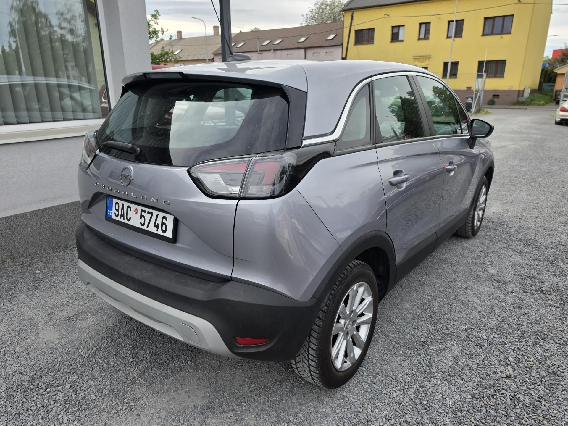 Opel Crossland X, 1.2 T - fotka 4