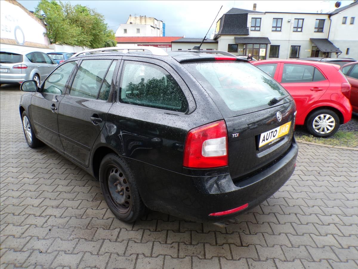Škoda Octavia, 2,0 TDI  NAVI, - fotka 4