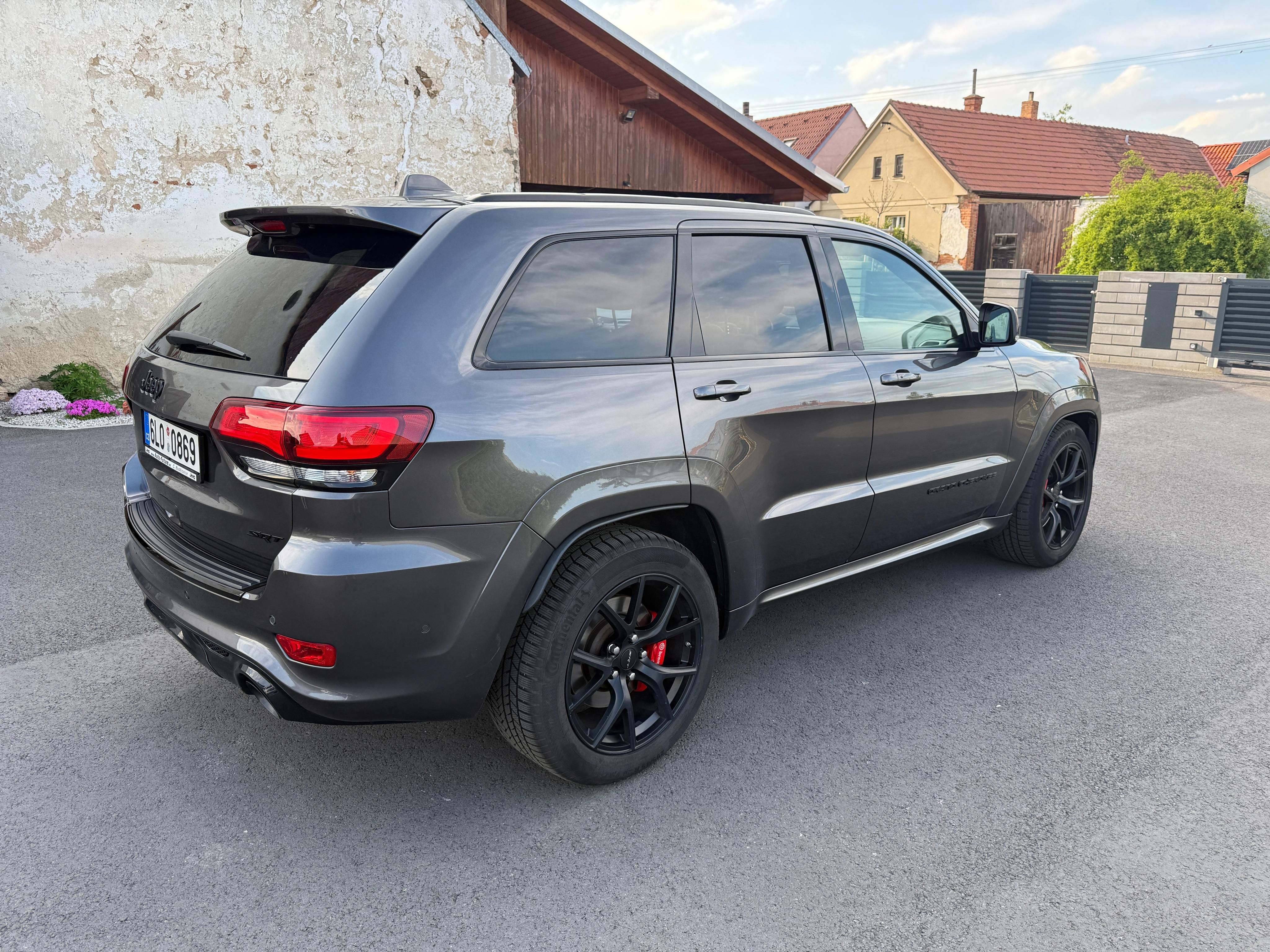 Jeep Grand Cherokee, 6.4 SRT, původ ČR, SERVIS - fotka 5