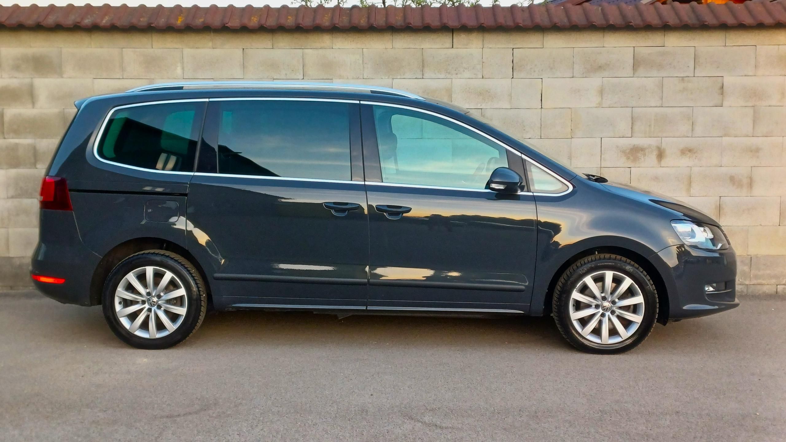 Volkswagen Sharan, TDI 130kW 4Motion 7.míst-DPH - fotka 4
