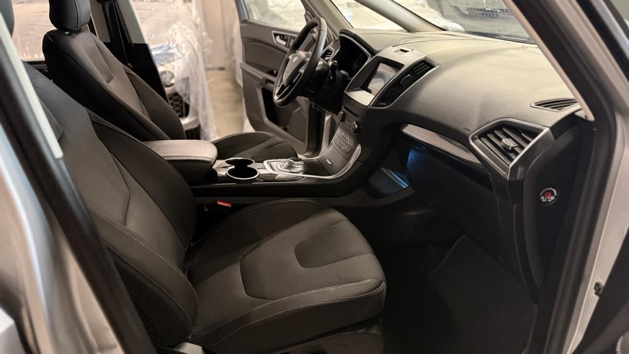 Ford S-MAX, 2.5 HYBRID,TITANIUM,ZÁRUKA - fotka 2