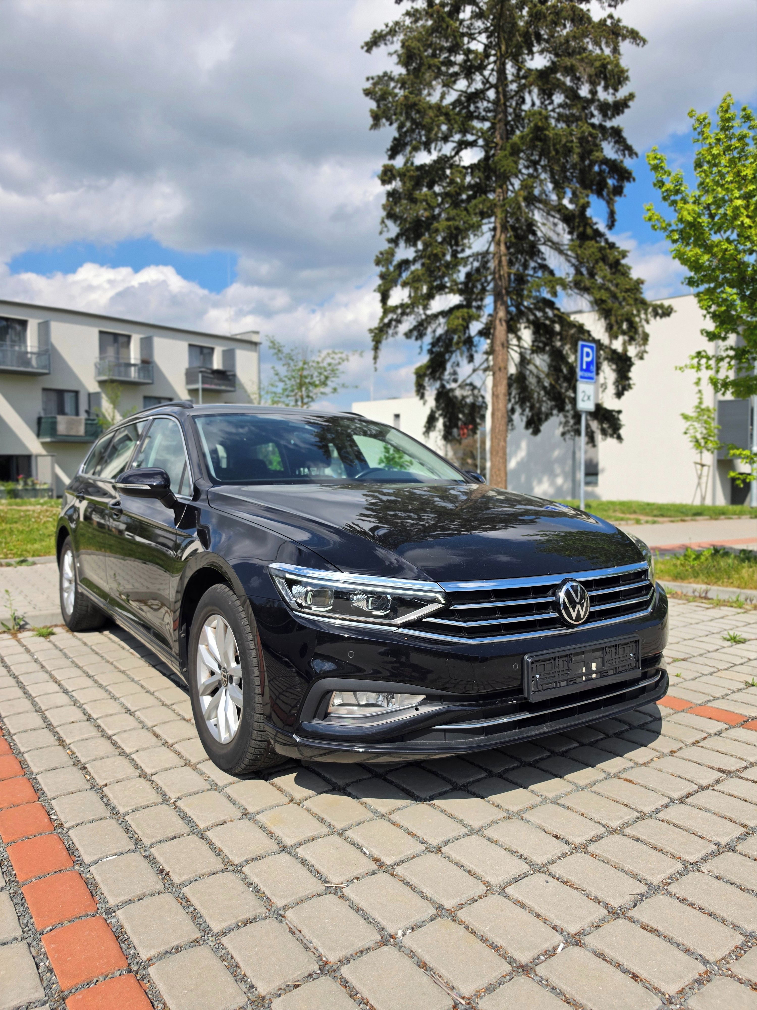 Volkswagen Passat, 2.0TDI, DSG, Serviska, Kamera - fotka 2