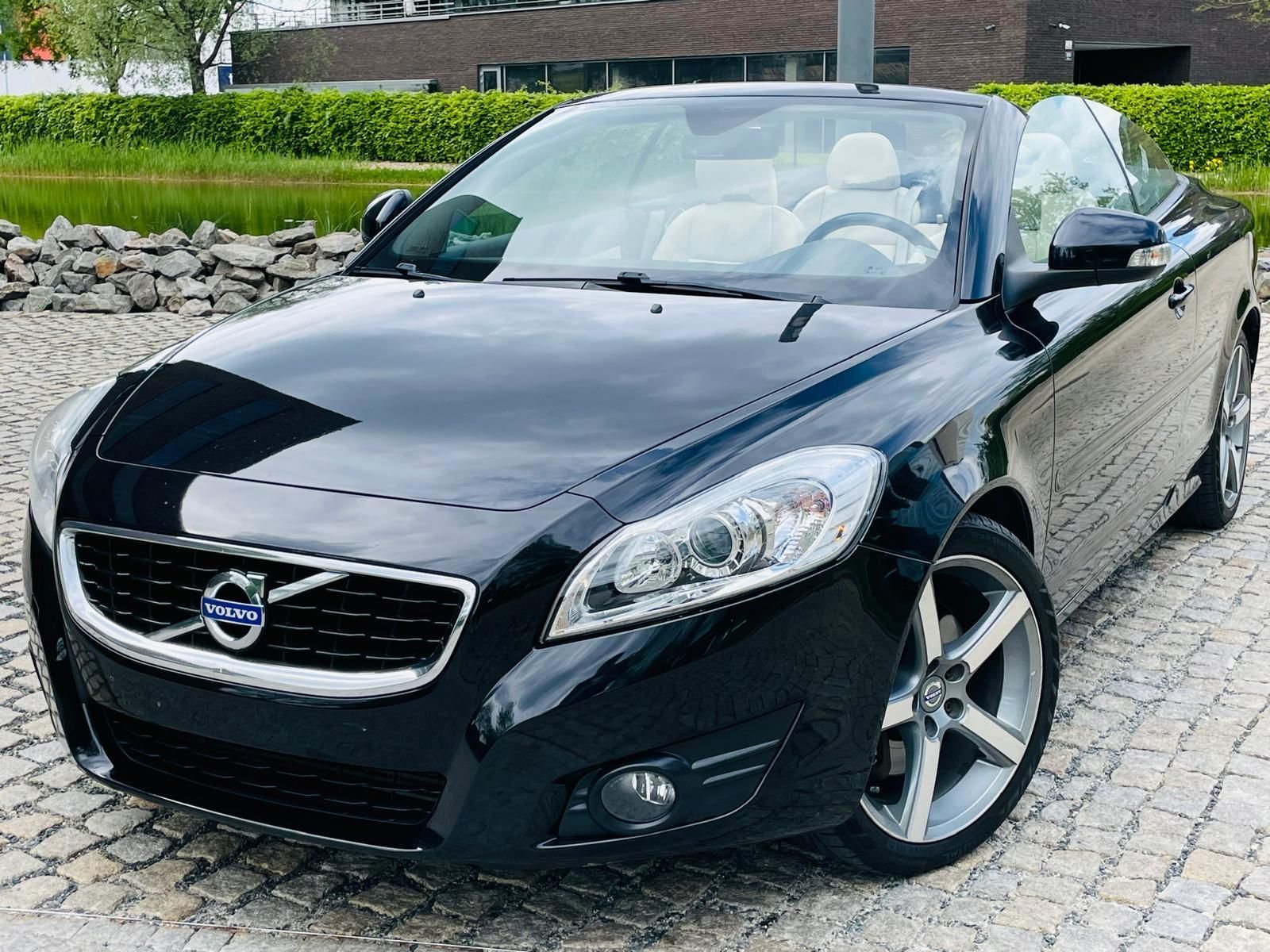 Volvo C70, 2.0 D3 5VÁLEC VÝHŘEV SERVISKA