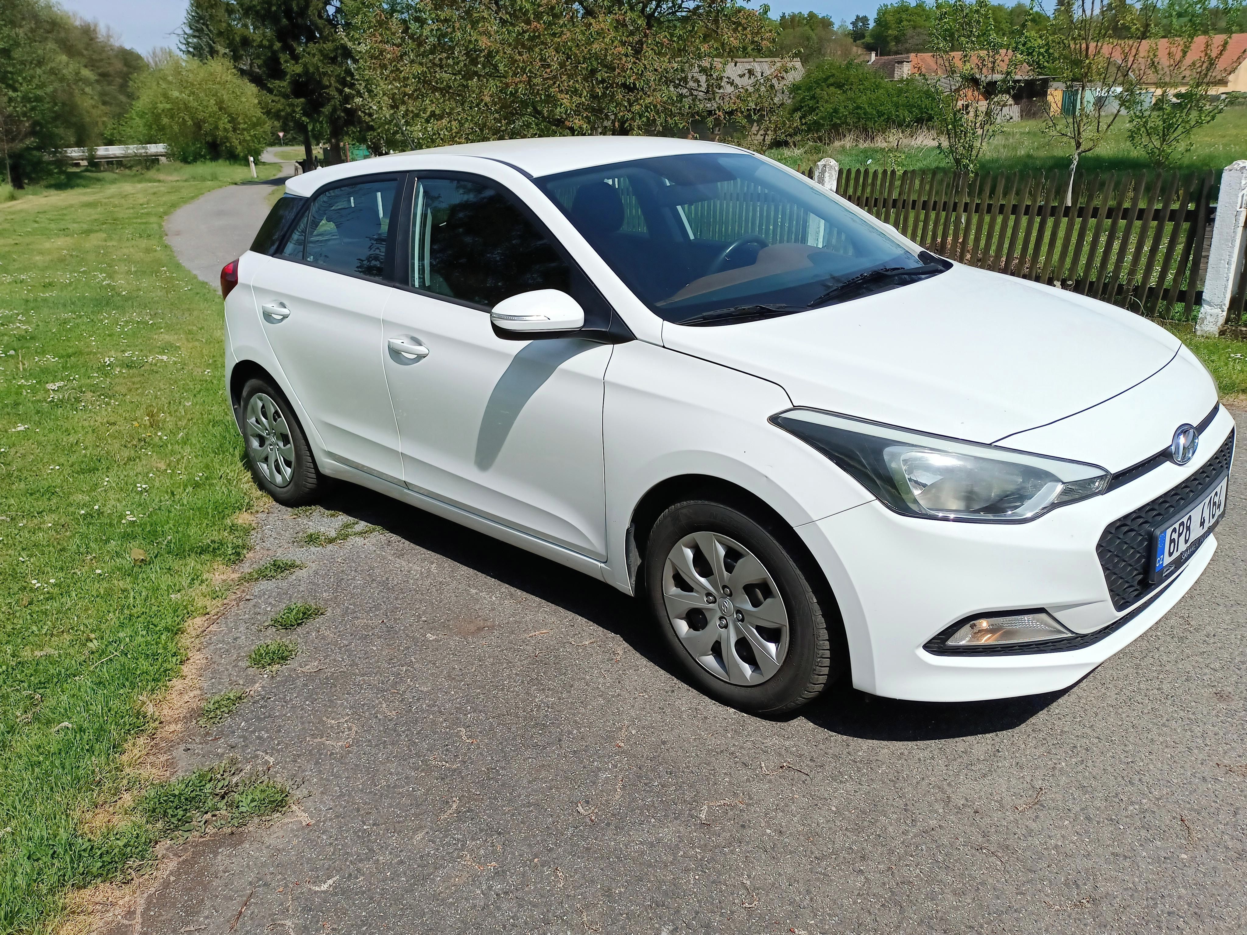 Hyundai i20 - fotka 3