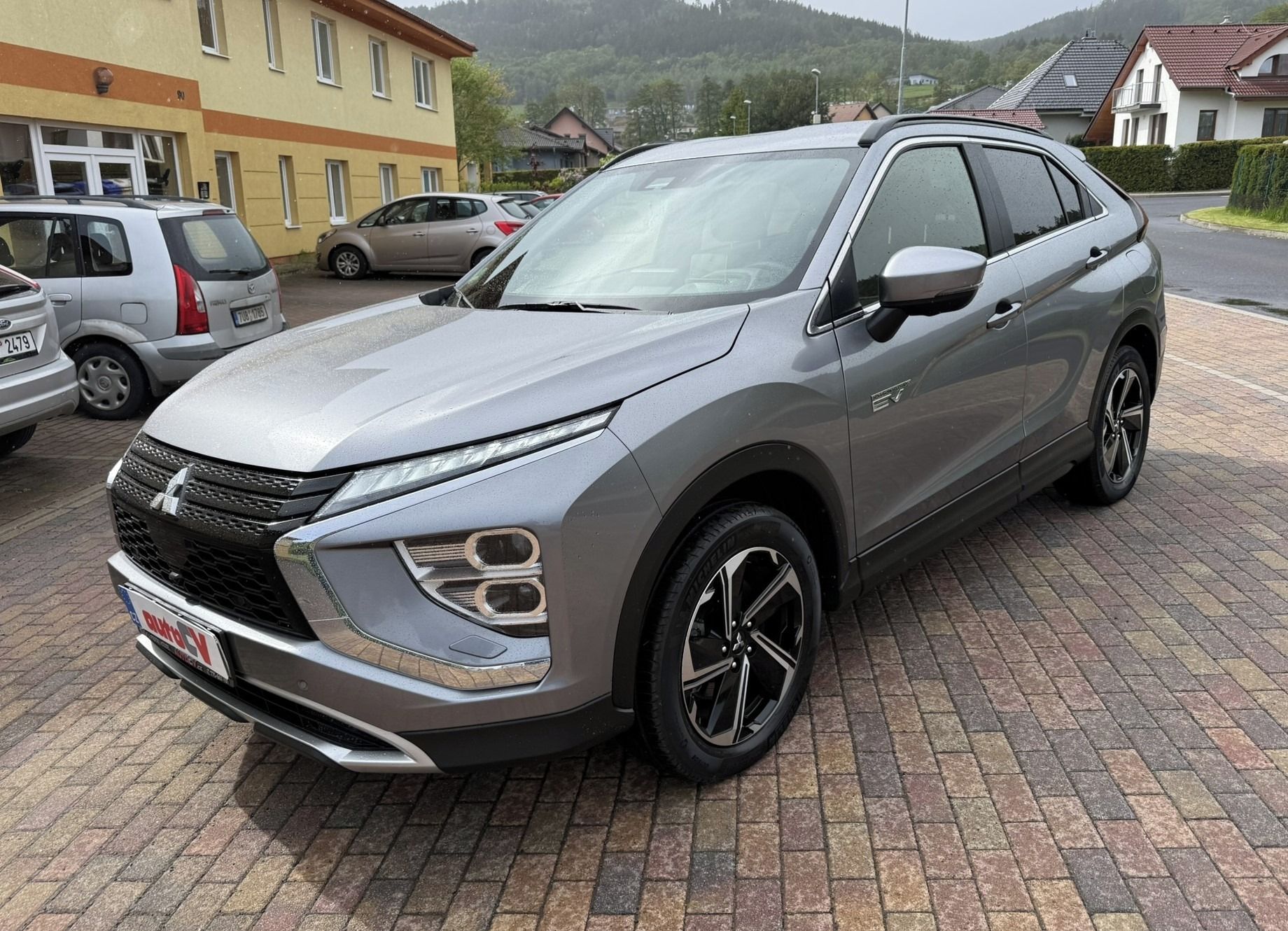 Mitsubishi Eclipse Cross, 2.4 PHEV 138kW 4x4 HUD,ACC - fotka 2