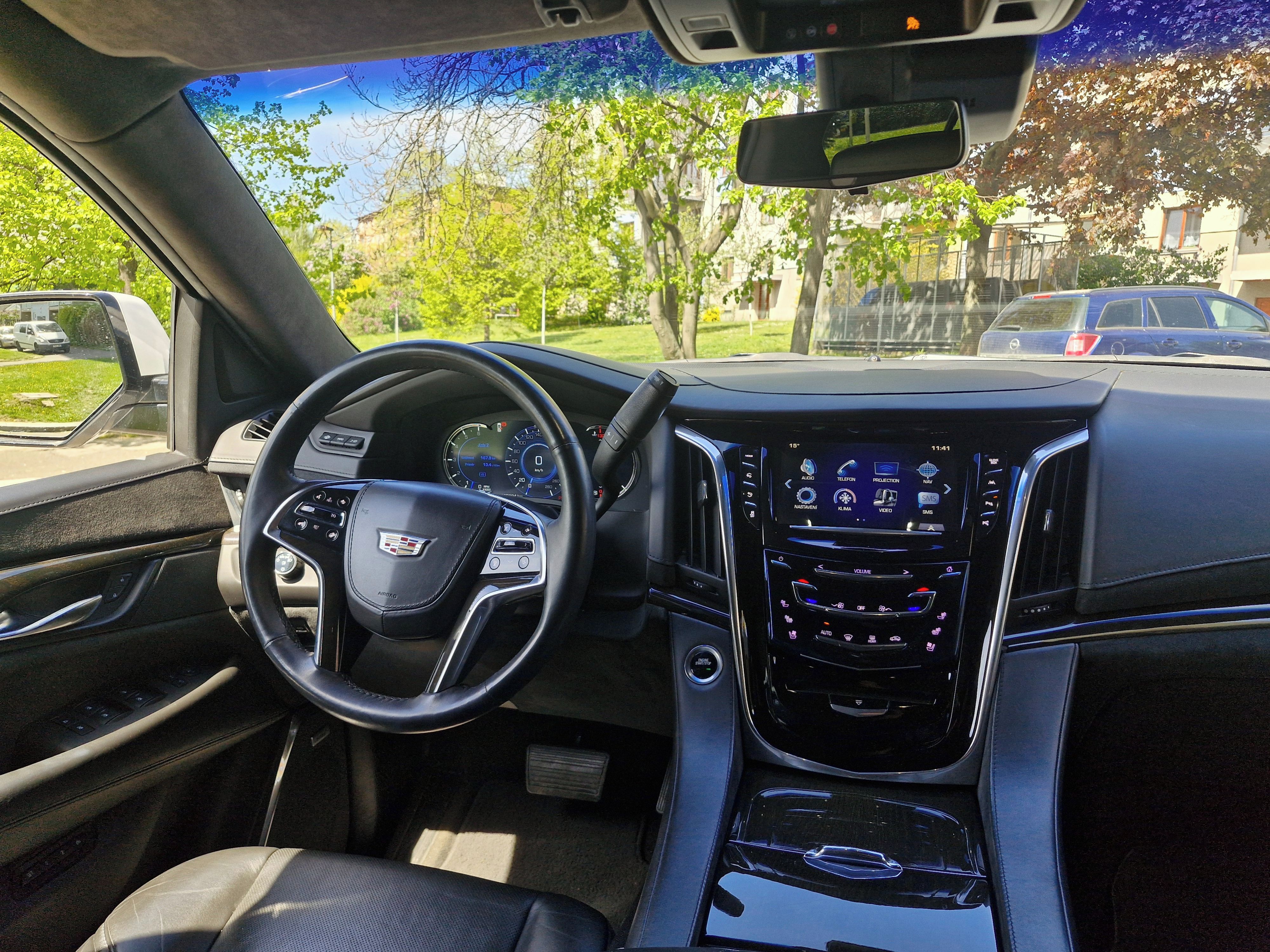 Cadillac Escalade, 6.2 ESV Platinum - fotka 6