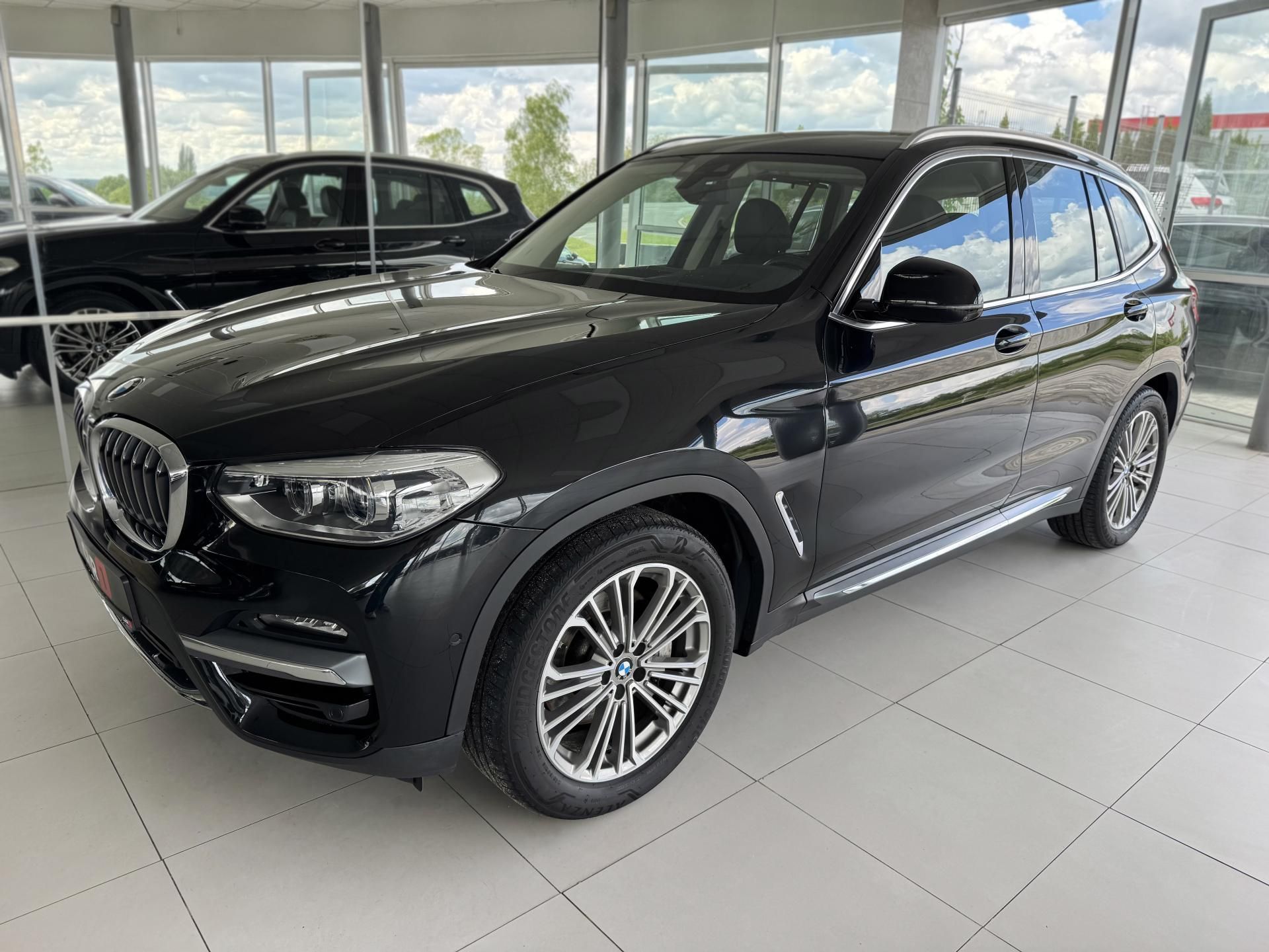 BMW X3, 30d xDrive*Head-Up*360Kam*Pano - fotka 2