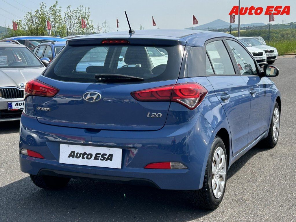 Hyundai i20, 1.2i,1.maj,ČR - fotka 4
