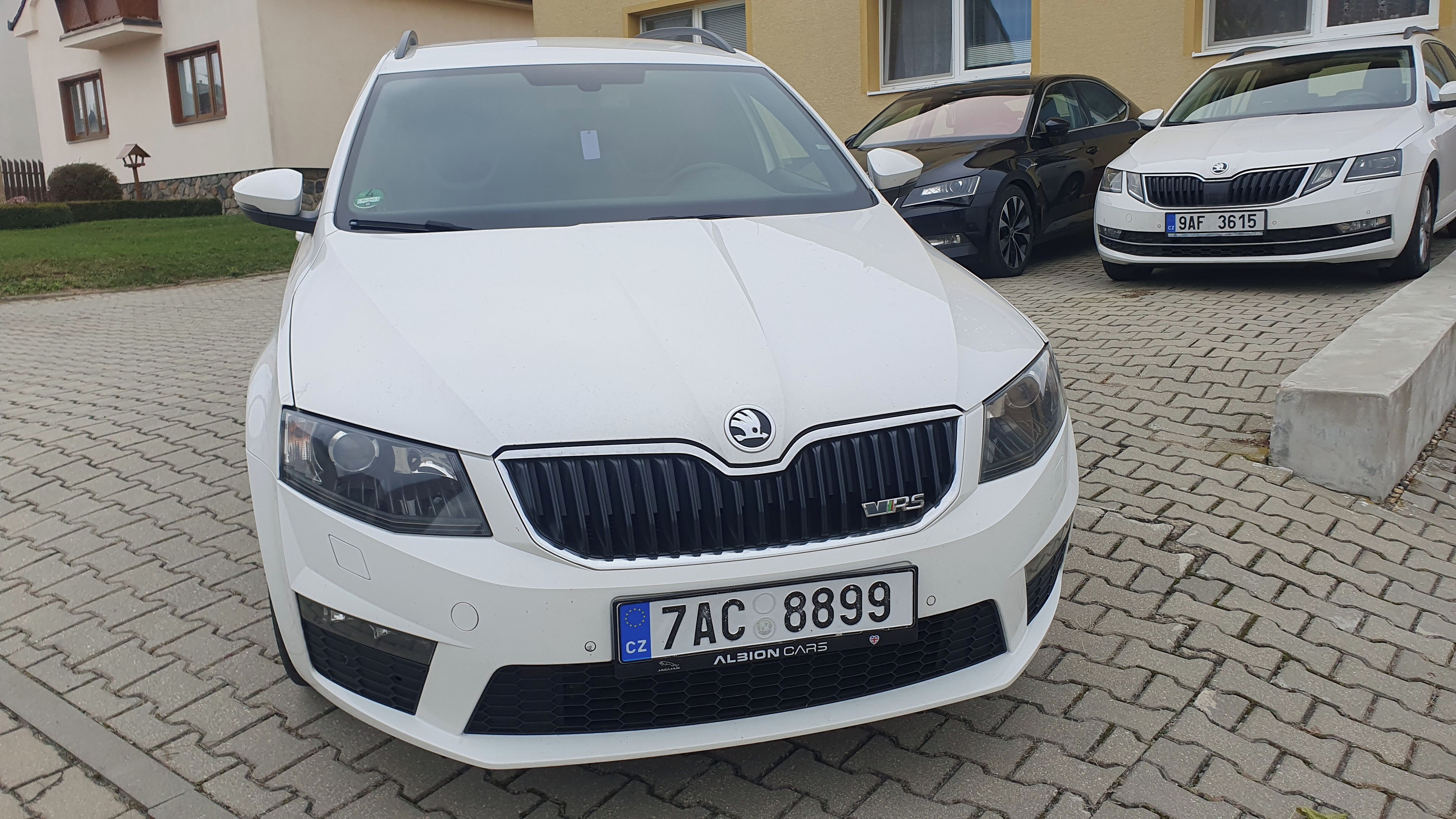 Škoda Octavia - fotka 2