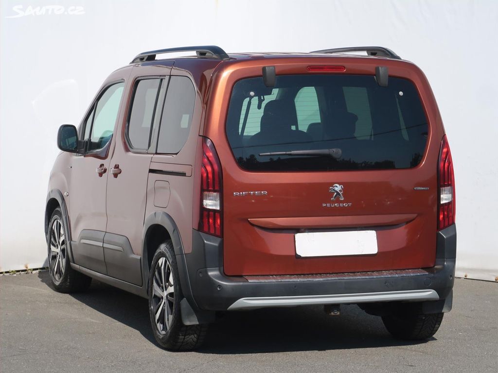Peugeot Rifter Gt Line Boot Peugeot Rifter 1.5 BlueHDi, GT Line, 5Míst | Sauto.cz