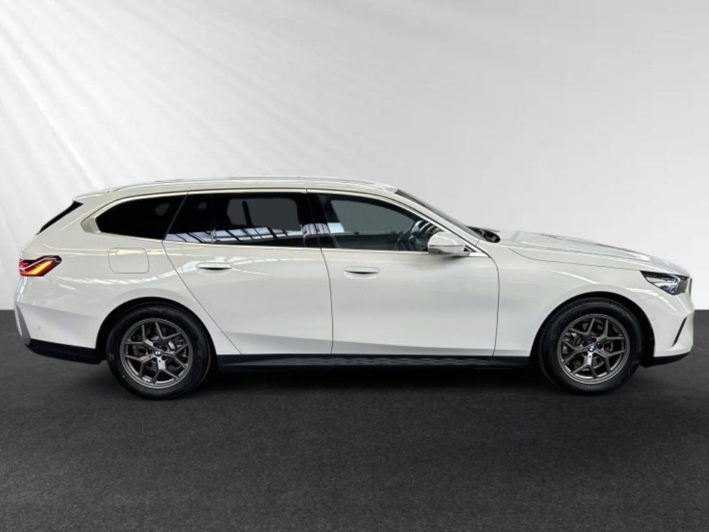 BMW Řada 5, 520 i Touring*Kůže*360° kamera - fotka 5