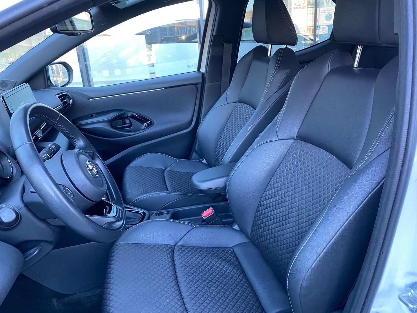 Toyota Yaris, 1.5 Selection Style - fotka 6