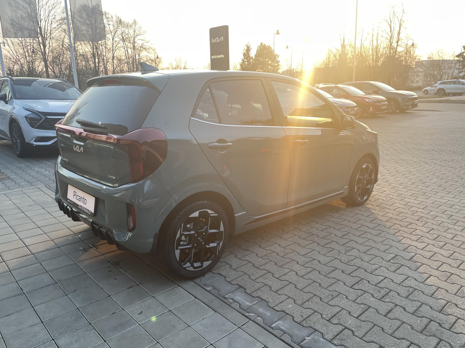 Kia Picanto, 1.0 GDI 5AMT GT-Line (2027) - fotka 3