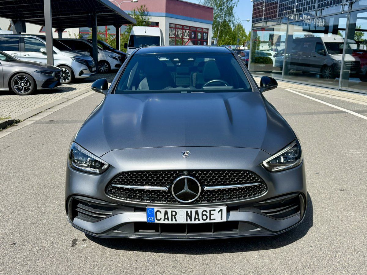Mercedes-Benz Třídy C, 300 4MATIC - fotka 3