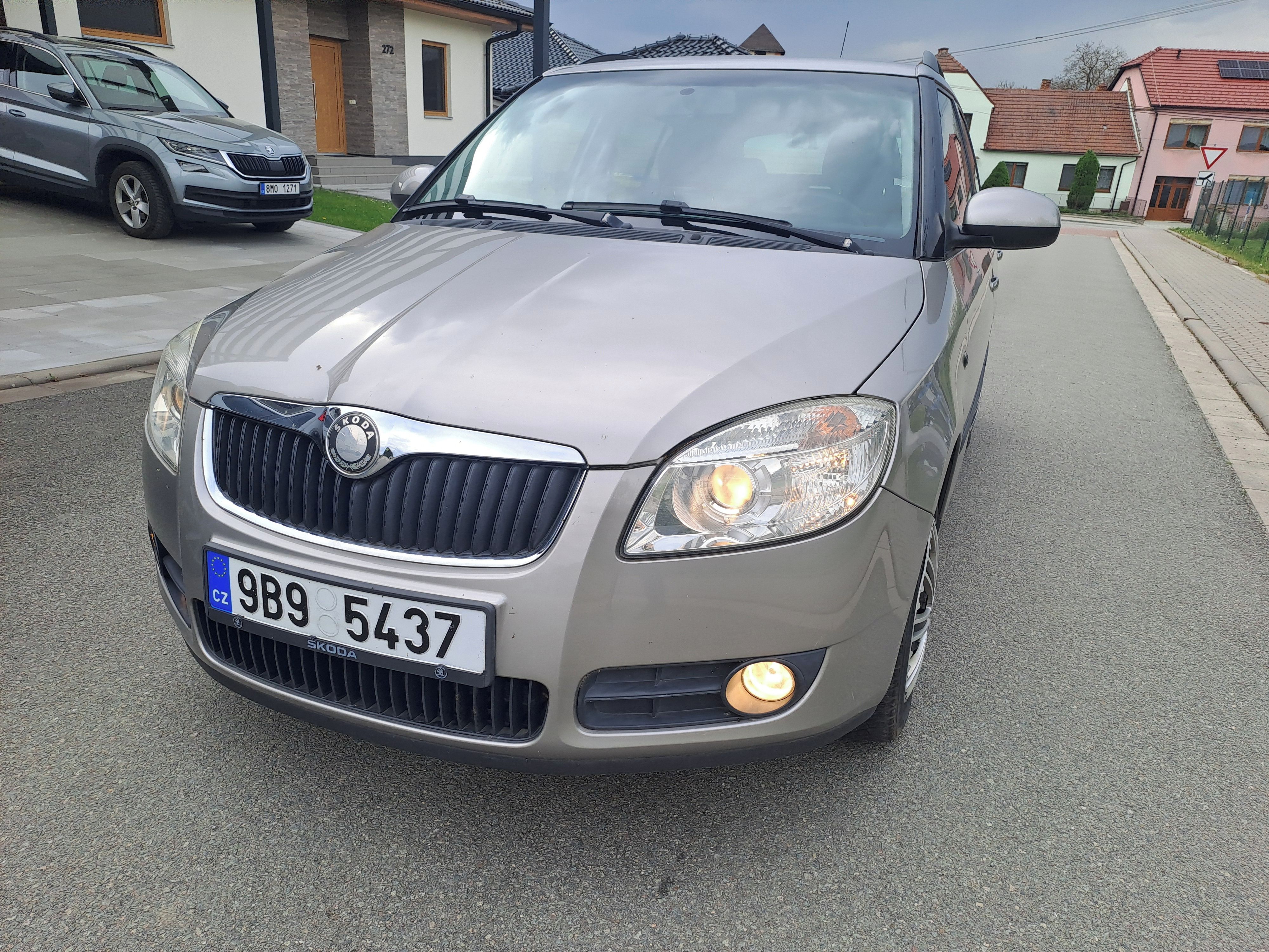Škoda Fabia, 1,6MPI 77KW,VELKÁ VÝBAVA,TAŽNÉ - fotka 3
