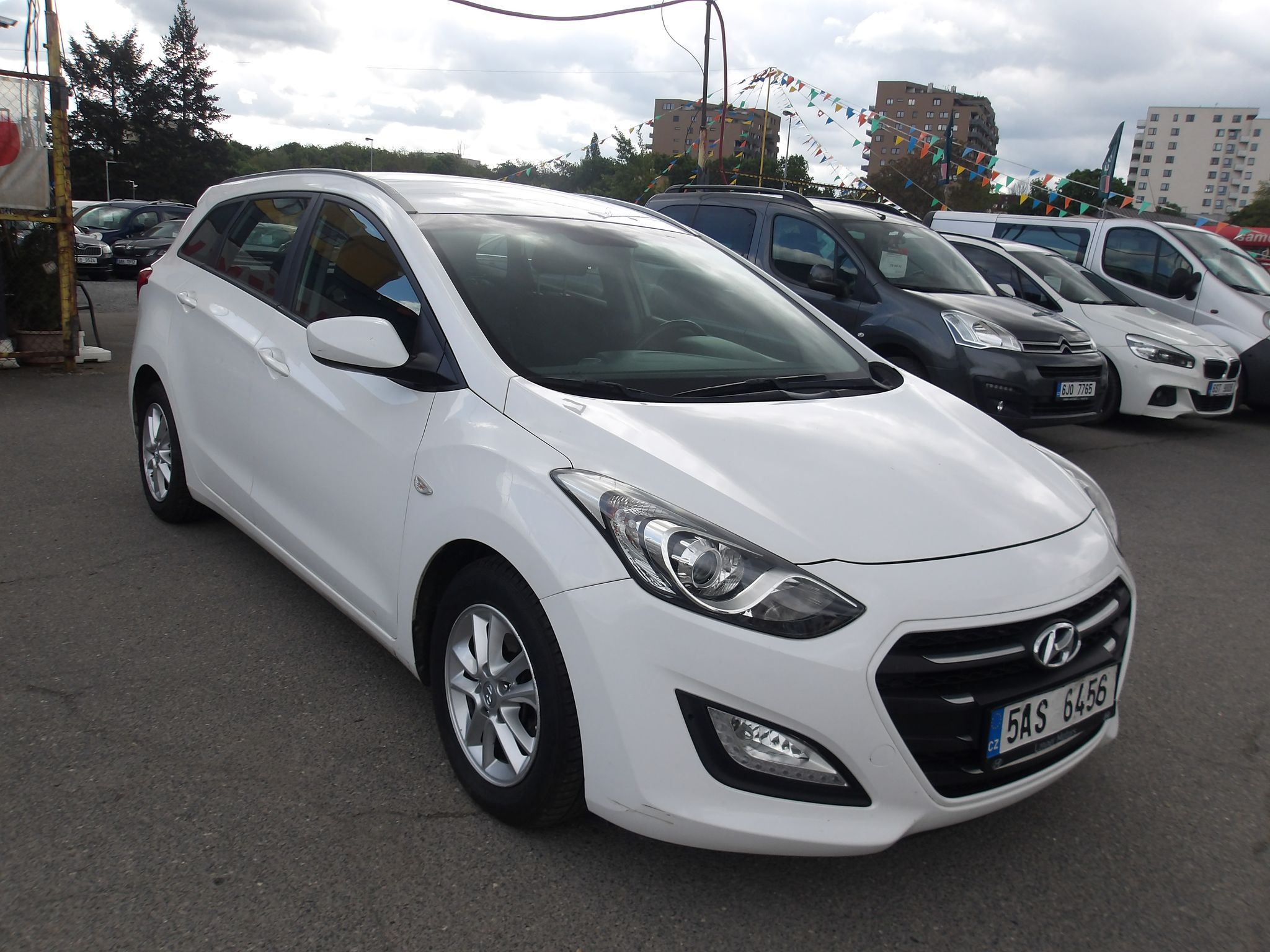 Hyundai i30, 1,6i ČR - fotka 5