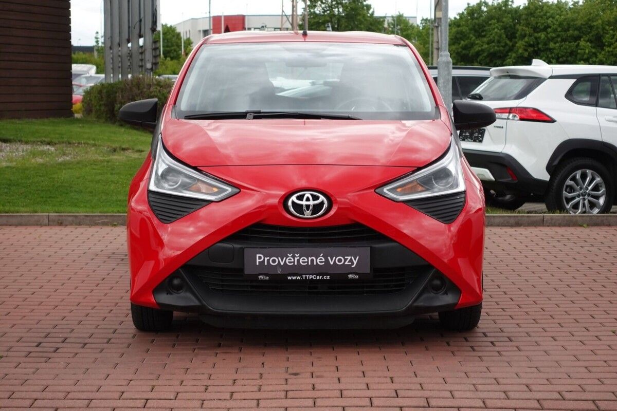 Toyota Aygo, 1.0 VVT-i 5M/T x + comfort - fotka 2