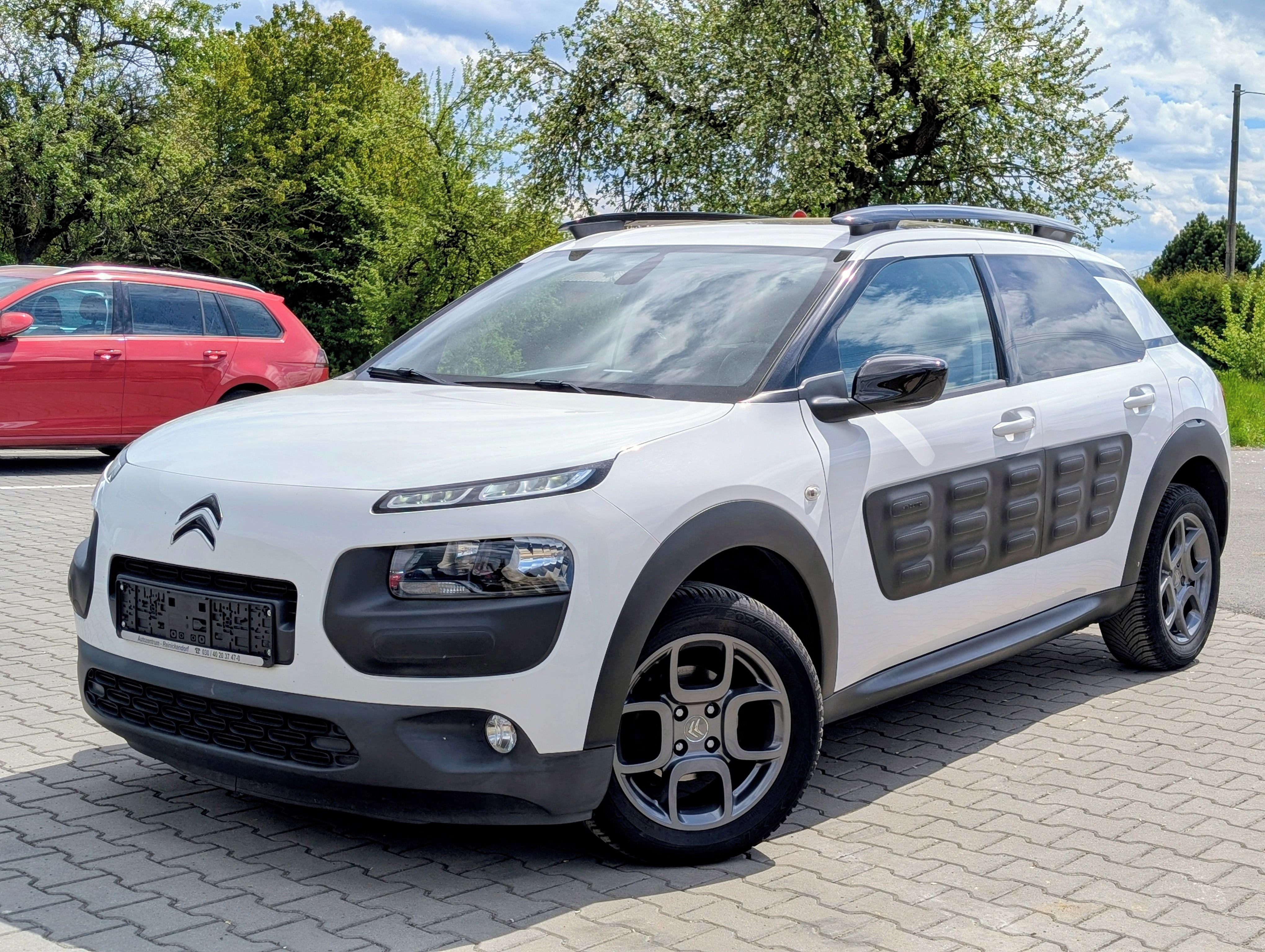 Citroën C4 Cactus, 1.2i 60kW AUTOMAT 84TKM KAMERA - fotka 2