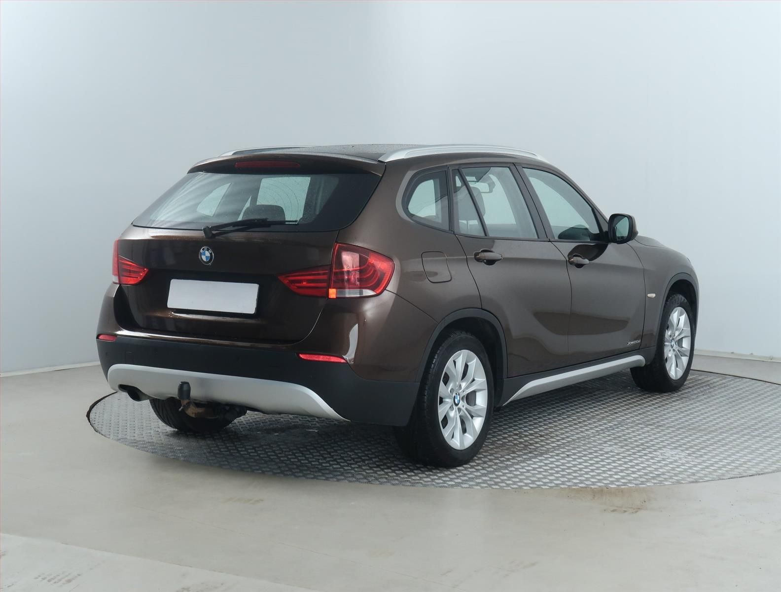 BMW X1, xDrive20d, 4X4, Xenony - fotka 5