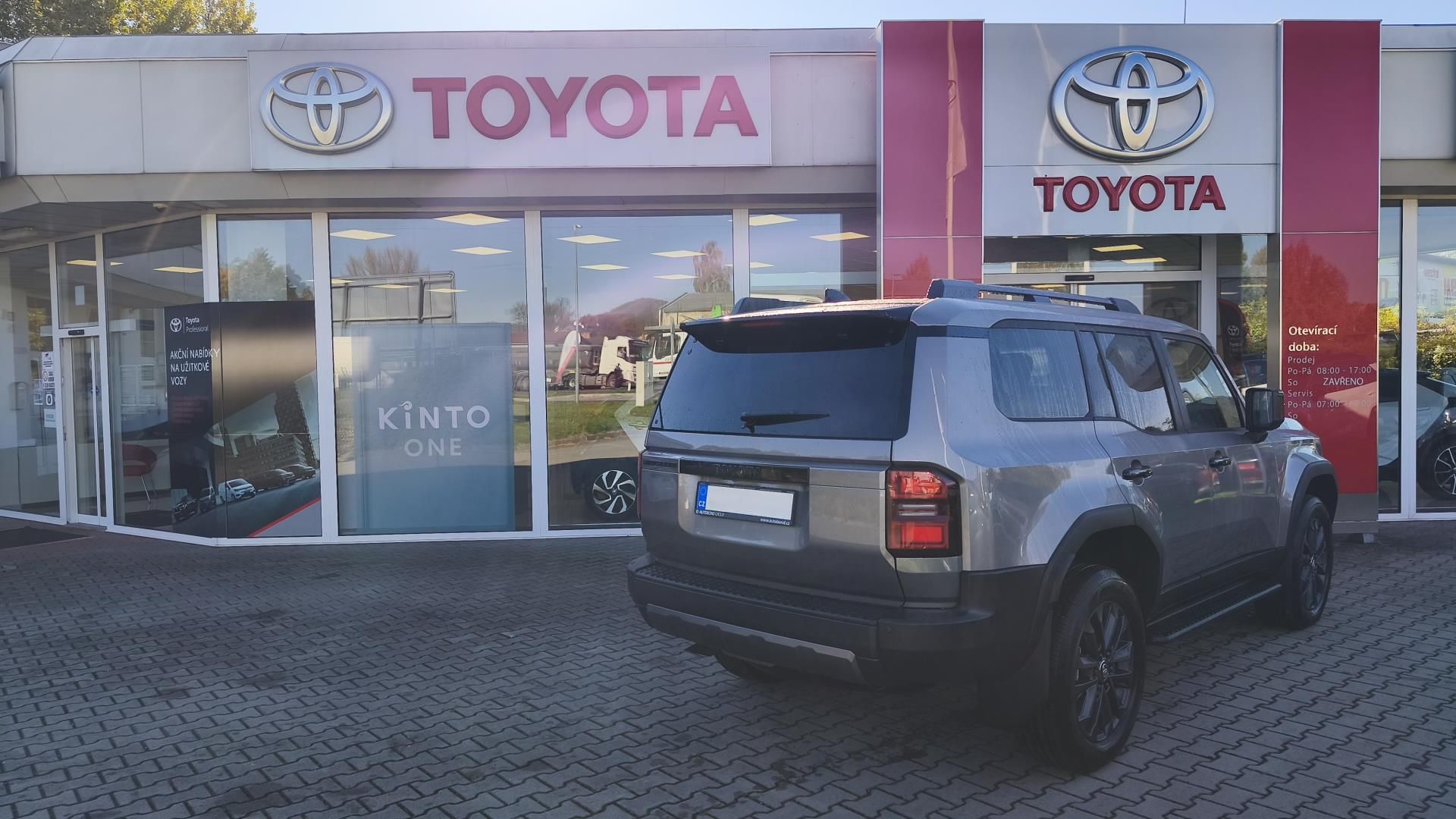 Toyota Land Cruiser, 2.8 DIESEL MHEV EXECUTIVE SKYV - fotka 4