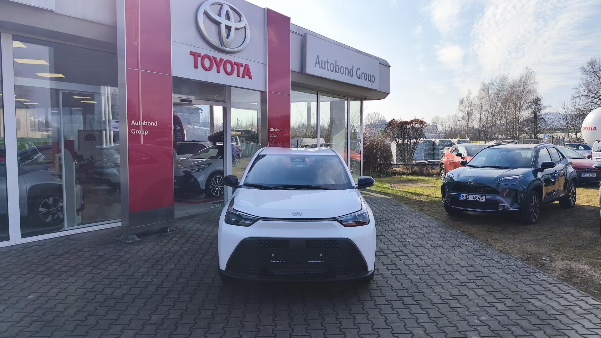 Toyota Aygo, 1.5 HEV - Comfort - fotka 2